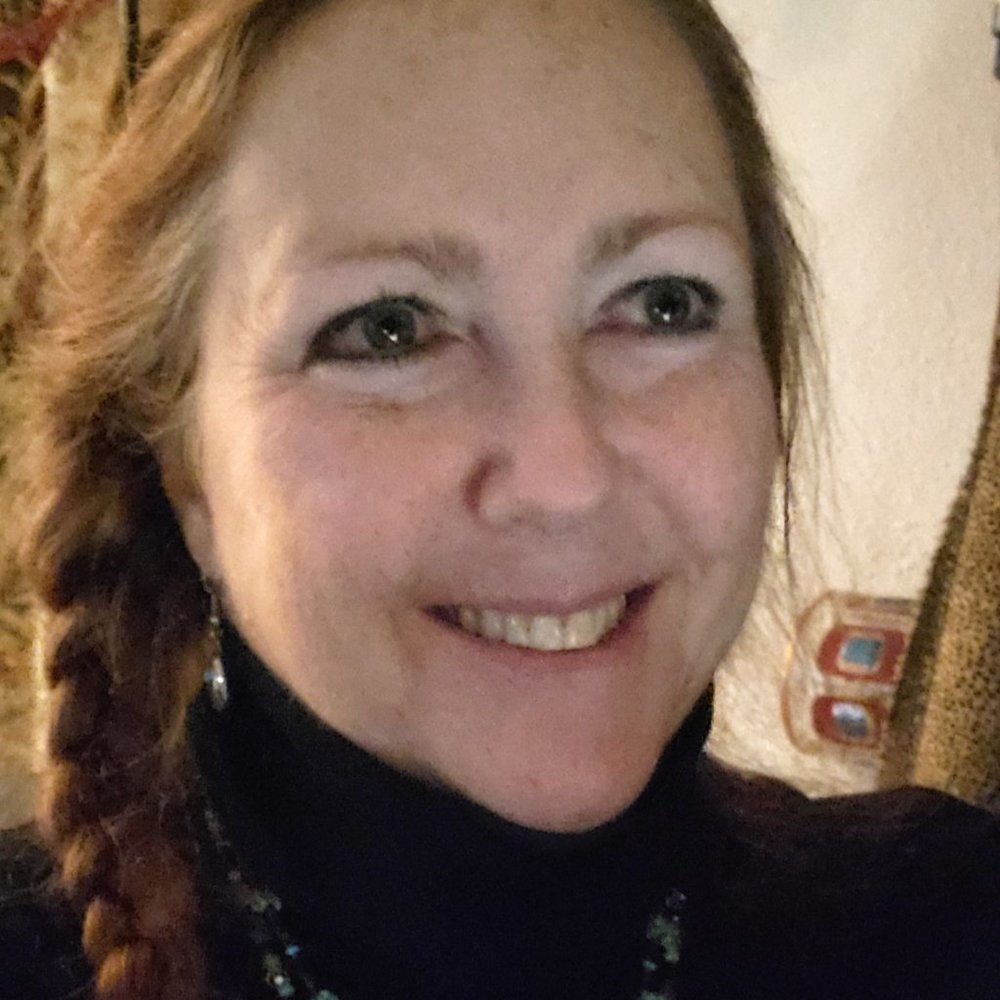 Meet your Posher, Suzama